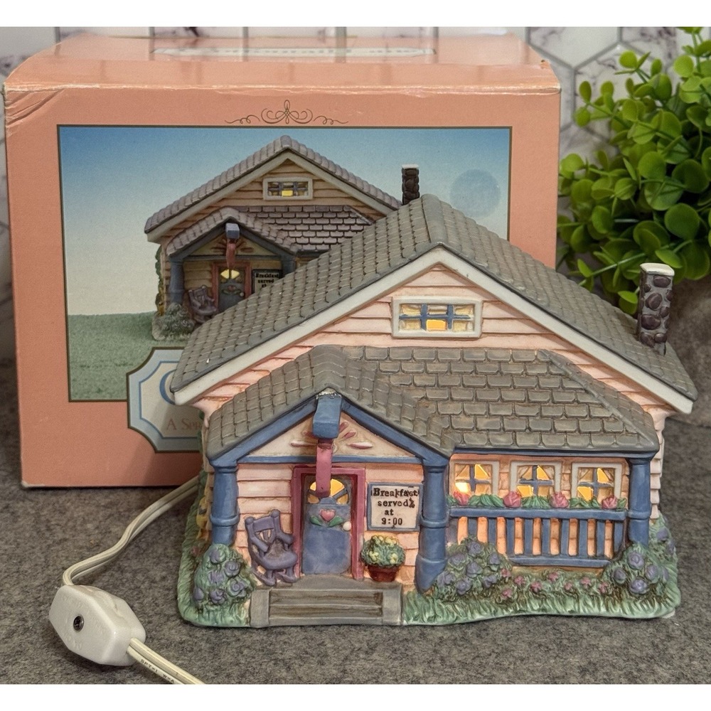 Cottontail Lane Easter Village Bed and Breakfast Midwest of Cannon Falls w/ Box